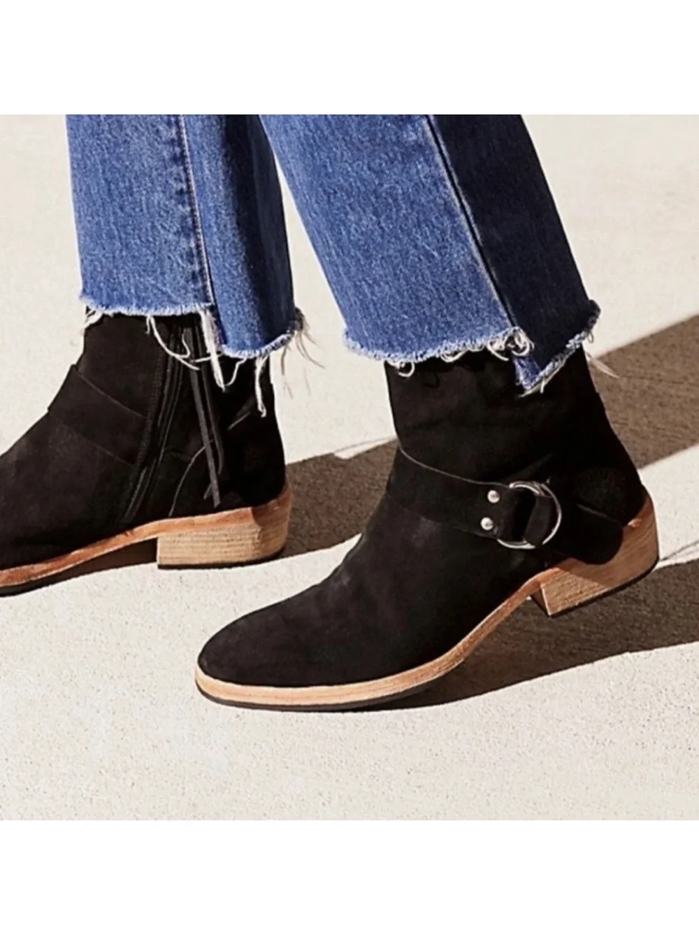 FREE PEOPLE Vienna Suede Ankle Boots! SIZE 39 Narrow Fit Side Zip Black 8.5   F